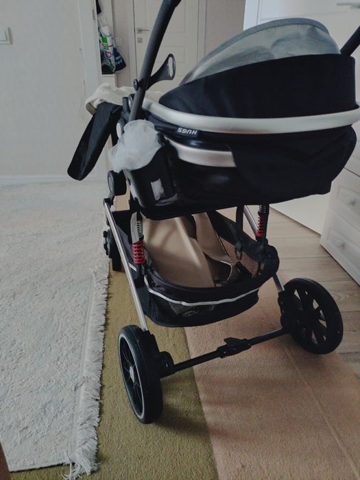 Продается коляска фирмы HUGS