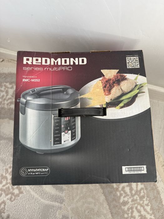 Мультиварка Redmond новый