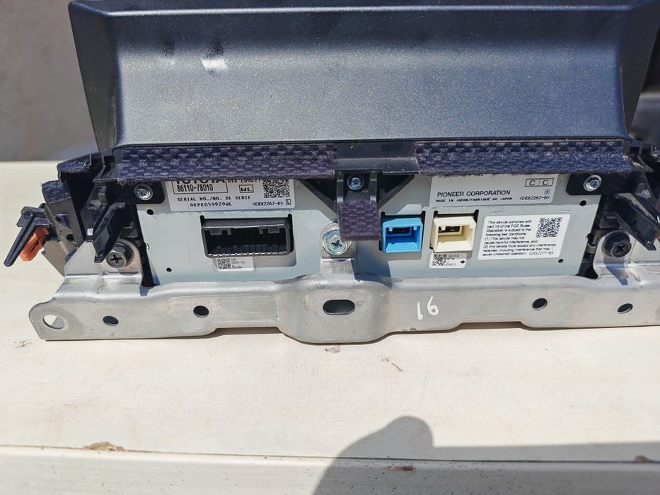 Монитор Lexus NX 200t