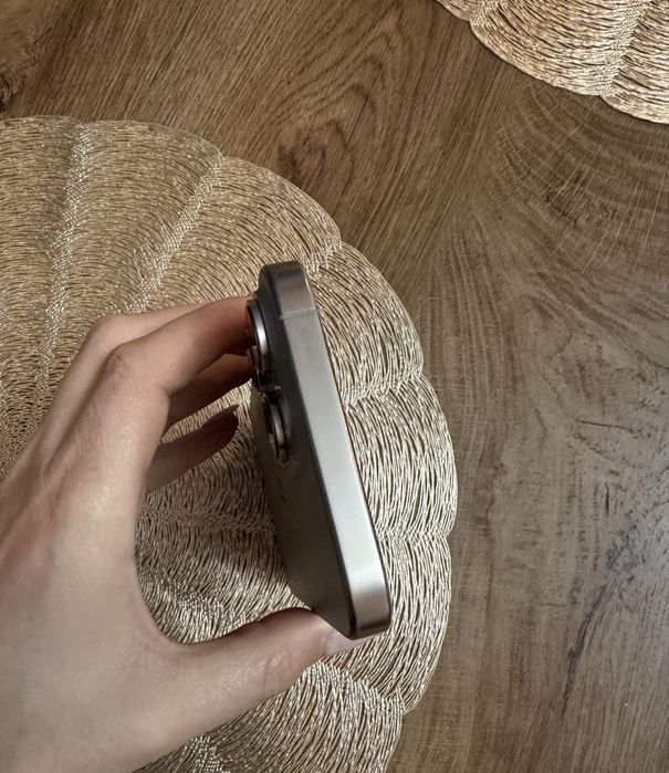 Iphone 16 pro garantie/95 baterie