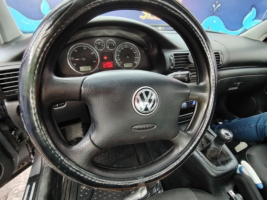 Vând Volkswagen Passat