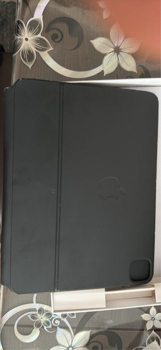 Tastatura apple