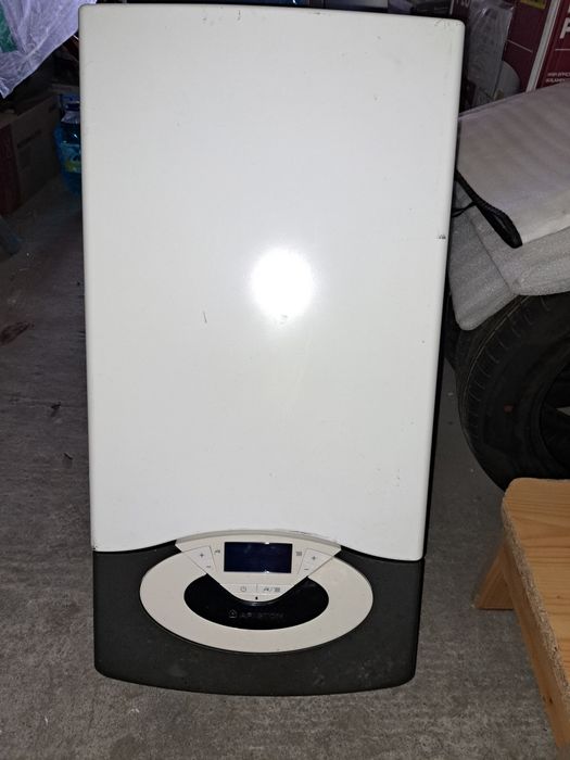 Centrala pe gaze Ariston Premium 28 kw