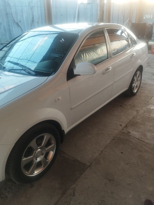 Продаётся ЛАСЕТТИ 18