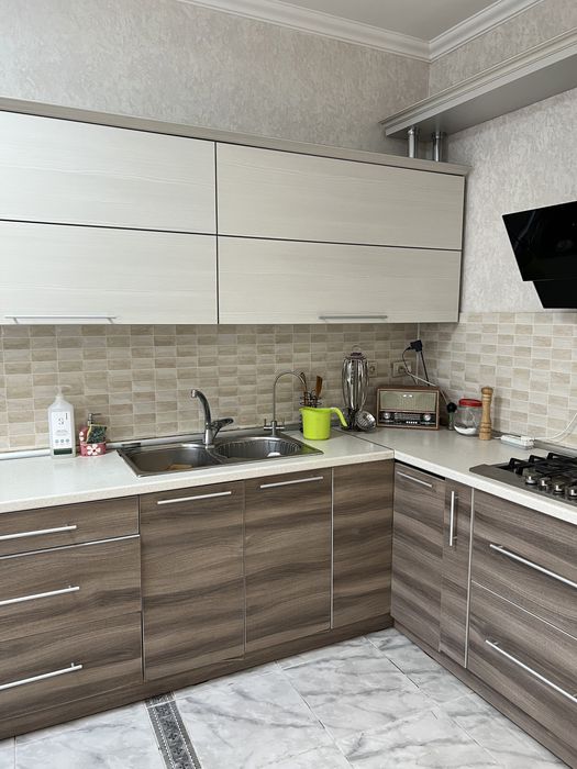 Срочно продам кухонный гарнитур