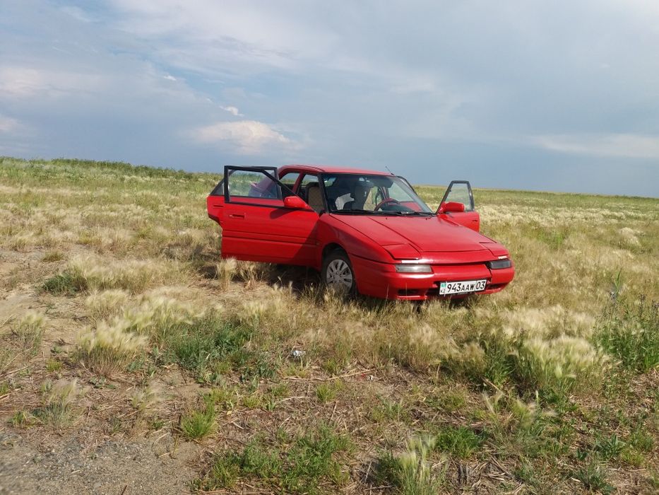 Продам Мазда .   1990г.в.на ходу  .