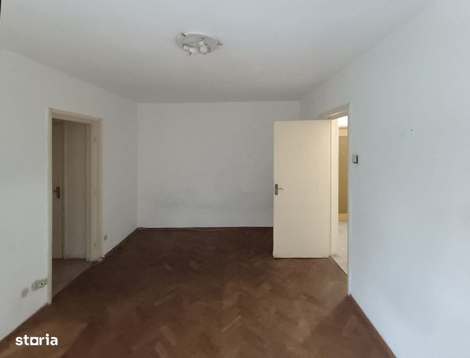 Apartament De Vânzare