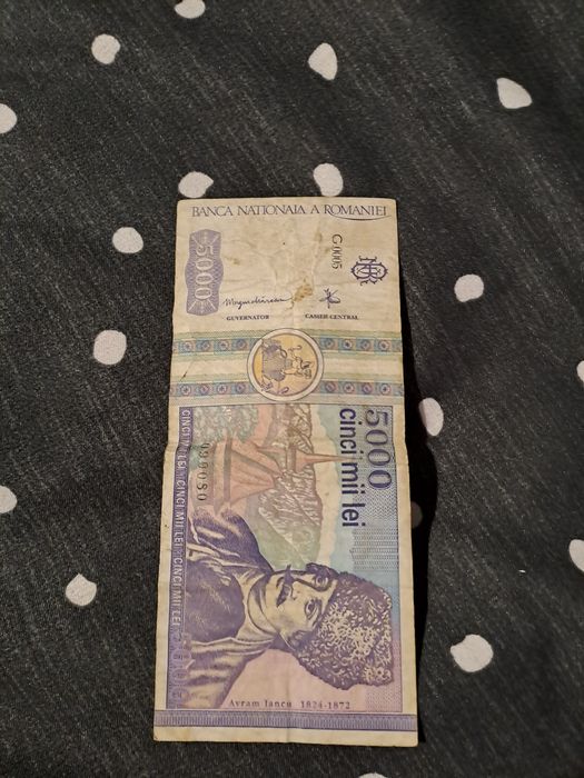 Vând bancnote de colecție vechi  5000 lei și 2000 lei
