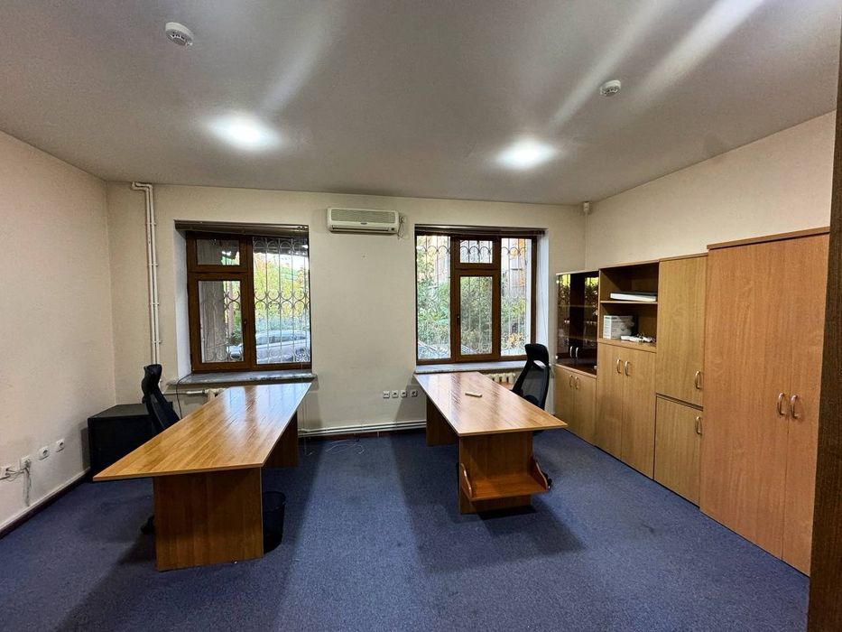 Коммерческое  помещение.  Садыка азимова. Ориентир Диван .