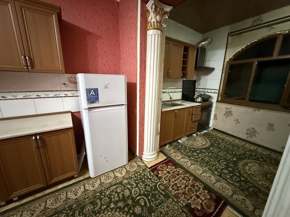 Чилонзор Ц квартал.  2комнатное 90кв банковской квартира Аренда