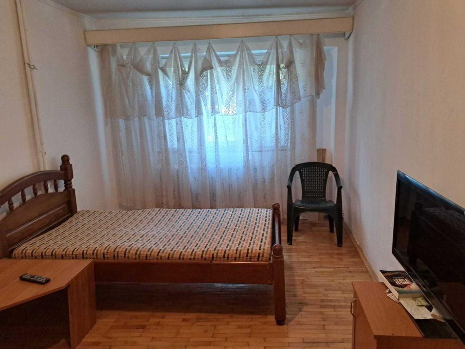 Inchiriez apartament cu 4 camere