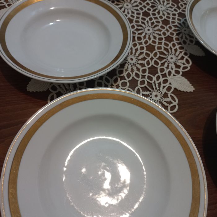 4 броя чиний + плато