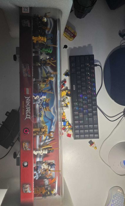 figurine lego rare
