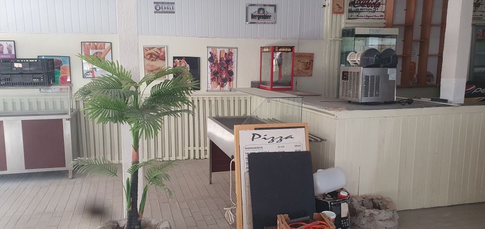Schimb terasa restaurant zona camping Lebada Navodari tabara cu auto rulota echipata cu avize la zi (dsp,dsv)aut.funct.,itp valabil