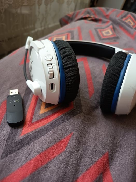 Casti HyperX Cloud Stinger Core wireless impecabile