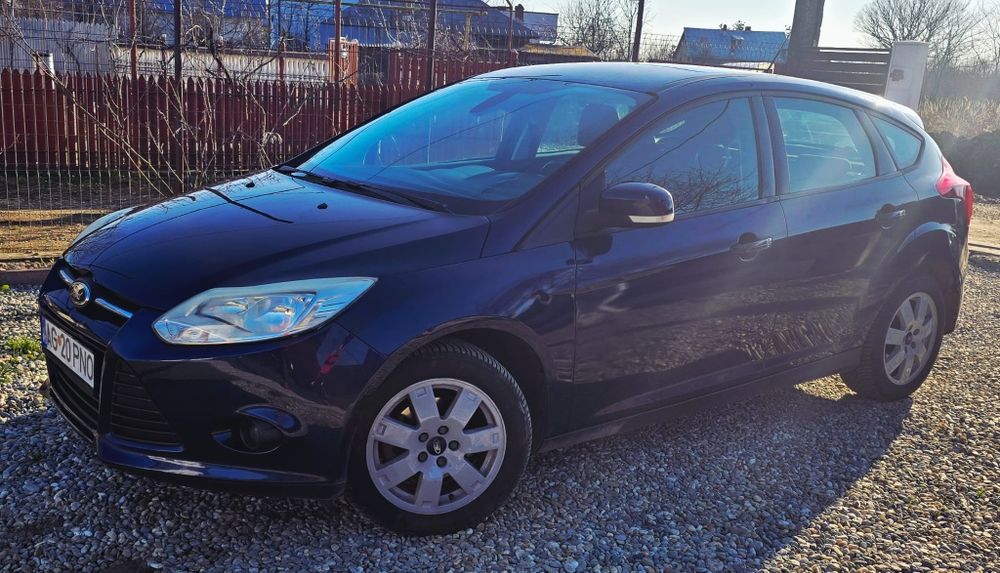 Vând Ford focus din2012