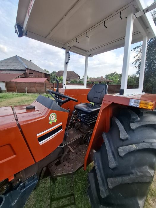 Tractor Fiat 80-66 cu încărcător frontal