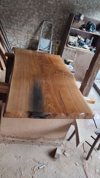 Трапезна маса от дъб