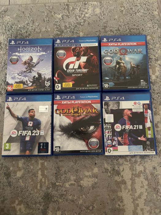 Продам Ps4, 2 джойстика, руль с педалями