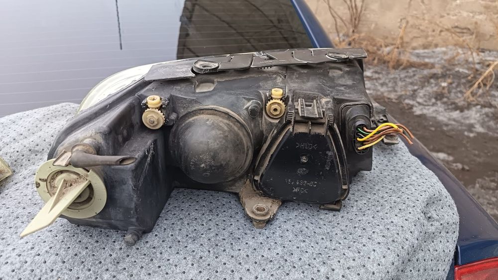 Фары пассат б 5 продам