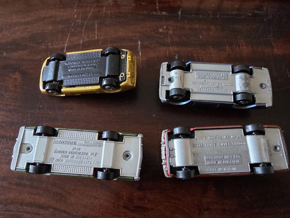 Matchbox колички - продават се само в комплект