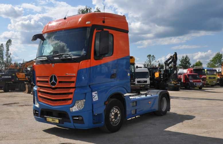 Dezmembrari camion Mercedes Actros MP2 MP3 4x2 cap tractor piese