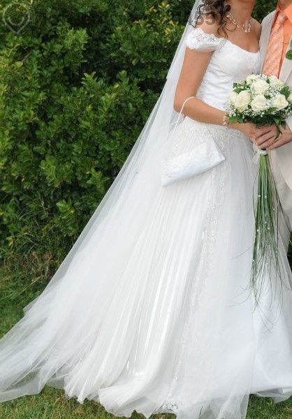 дизайнерска булченска рокля