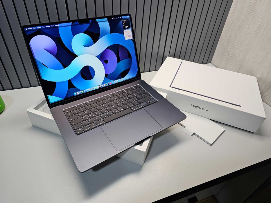 ПРОДАМ Macbook Air 15" inch M2 (8GB/256GB). Практический НОВОЕ 100%