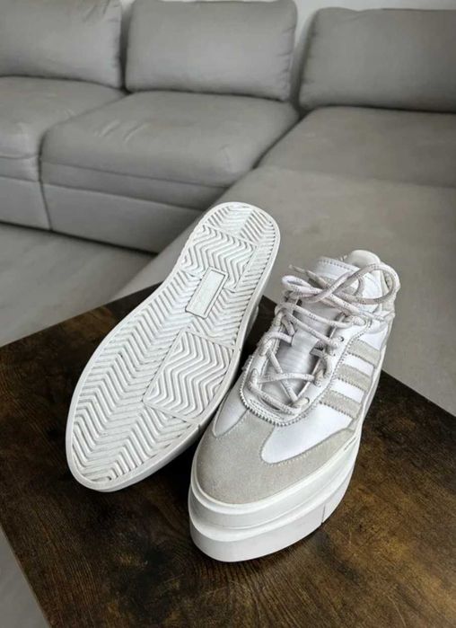 Сникърси adidas & Beyonce, намаление, 100лв