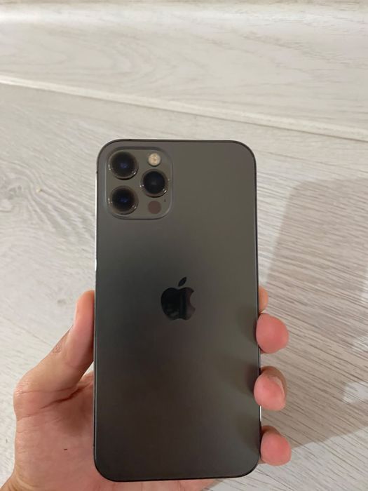 iphone 12pro 128гб 76емкость