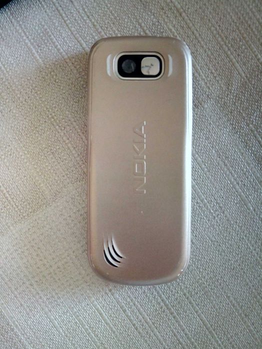 Телефон Нокиа Nokia 2600 + нов панел