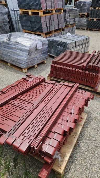 Accesorii cofraje doka Montanti, Distantieri, Lamele, Vincluri, coltar