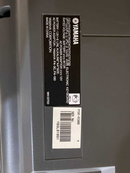 Синтезатор Yamaha PSR R300