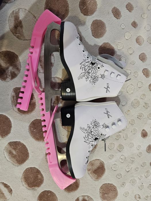 Фигурные коньки детские