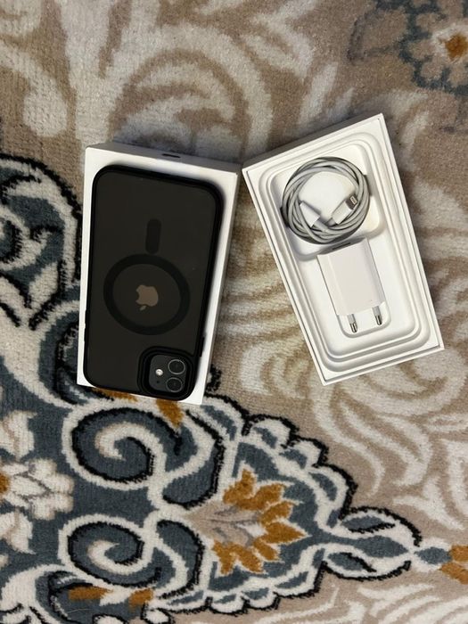 Продам iPhone 11