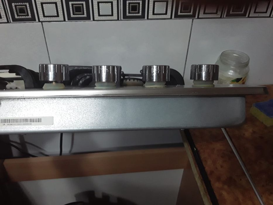 Продам газовую плиту