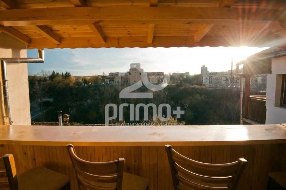 Къща с разработен бизнес