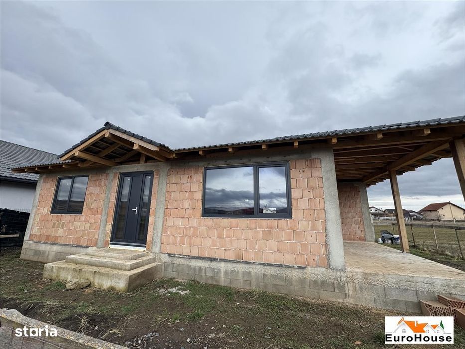 Casa la rosu de vanzare in Alba Iulia