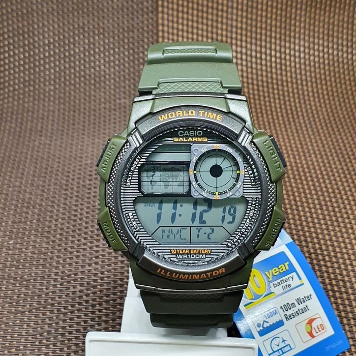 Продам часы Casio 1000W