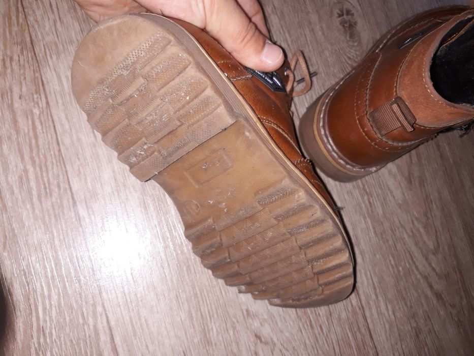 Продам детские осенне-зимние ботинки