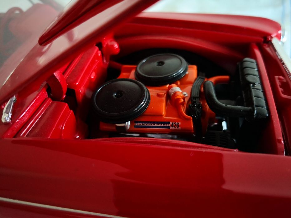1:18 Dodge 30 см