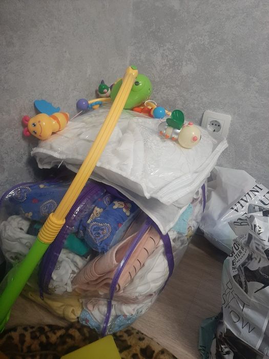 Отдам сумку одежды от 0-3 месяцев