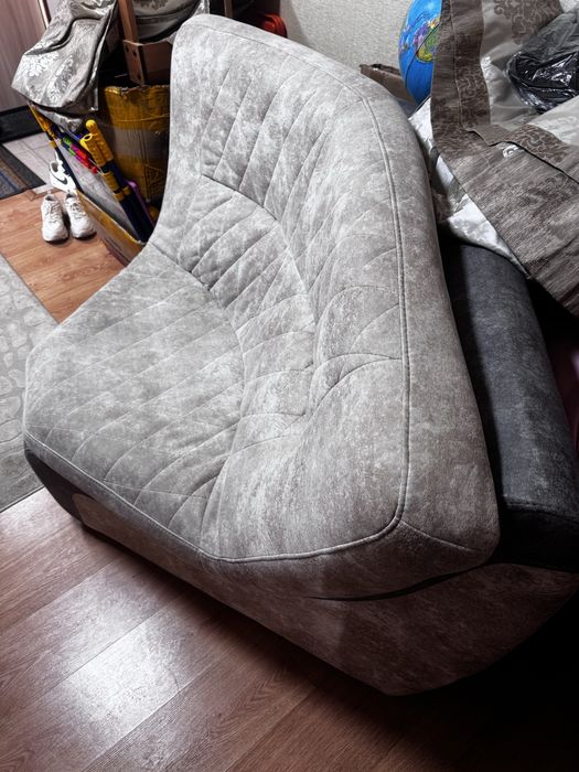 Диван полу-угловой