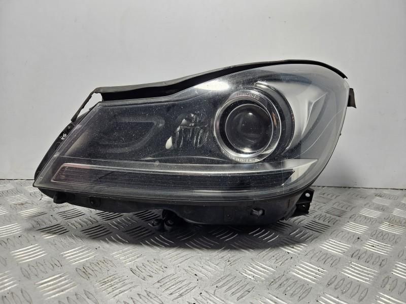 Far stanga Bixenon UK Mercedes C-class facelift w204