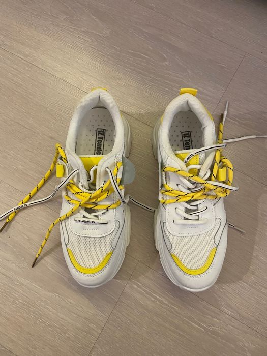 Чисто нови обувки / маратонки Tendenz, 38 номер