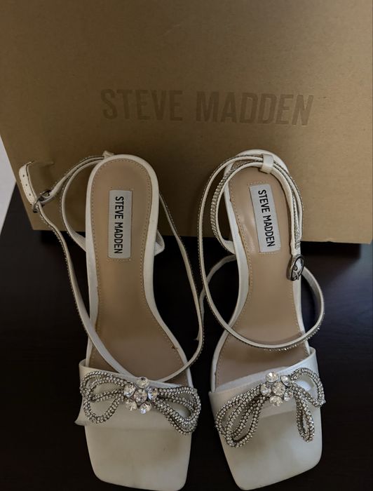Сандали Steve Madden носени веднъж за повод без никакви забележки
