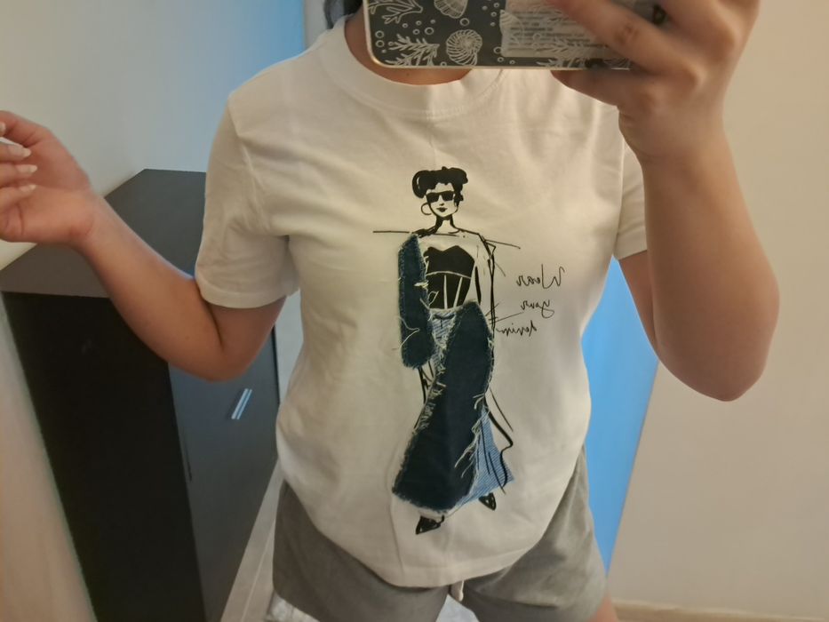 Бяла памучна тениска с дънкова апликация „Wear your denim“