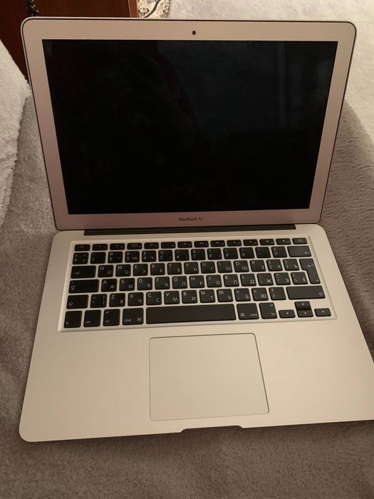 Apple MacBook Air 2010. Model1369 Sotiladi!!!