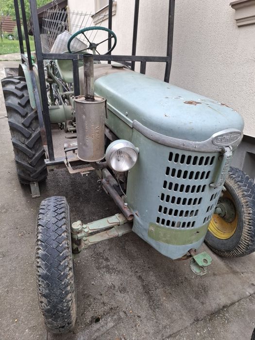 Tractor agricol Elvetian