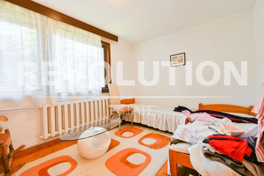 Дава се под наем Къща в Божурище - 200 кв.м за 2194.02 € - Снимка #8